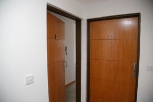 003_08_ED_9_I_5744444581